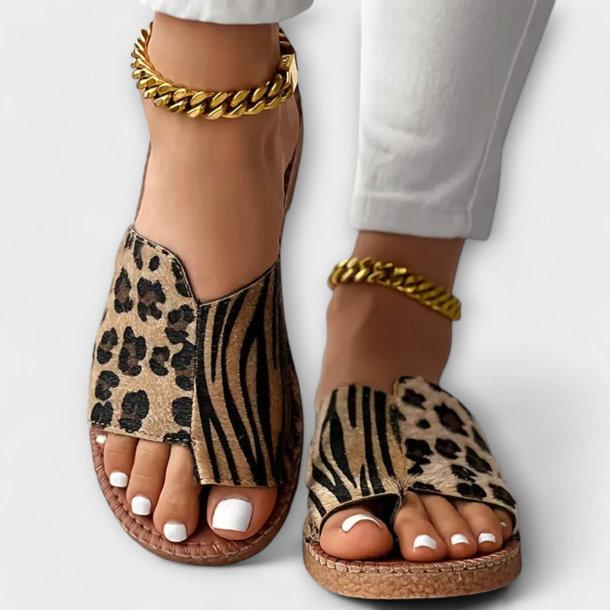 Dvoubarevné pantofle s leopardím vzorem